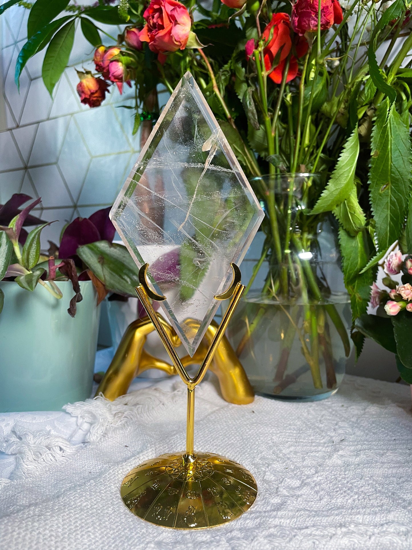 Clear Quartz Diamond with Stand - Crystals with Stands Diamond Shaped Crystals - Clear Quartz - BEAUTIFUL T5-2