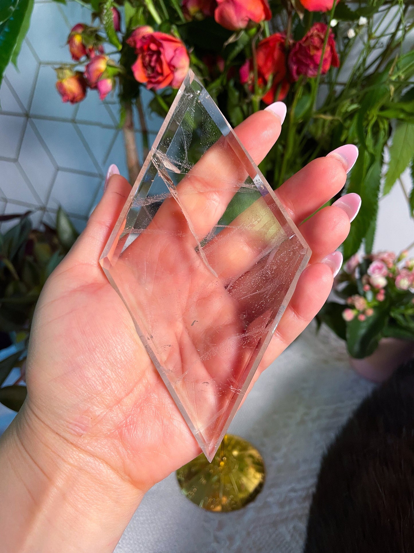 Clear Quartz Diamond with Stand - Crystals with Stands Diamond Shaped Crystals - Clear Quartz - BEAUTIFUL T5-2