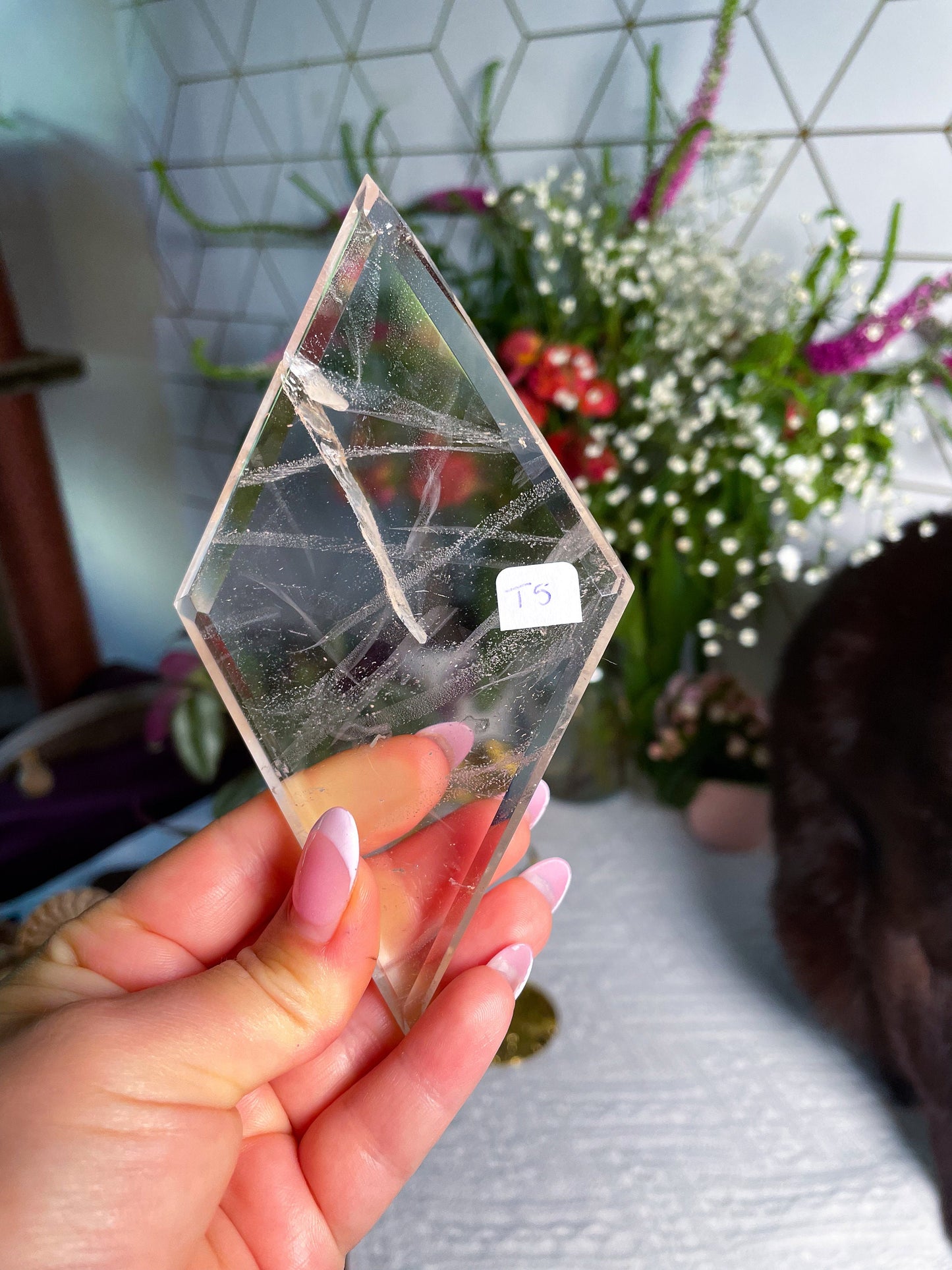 Clear Quartz Diamond with Stand - Crystals with Stands Diamond Shaped Crystals - Clear Quartz - BEAUTIFUL T5-2
