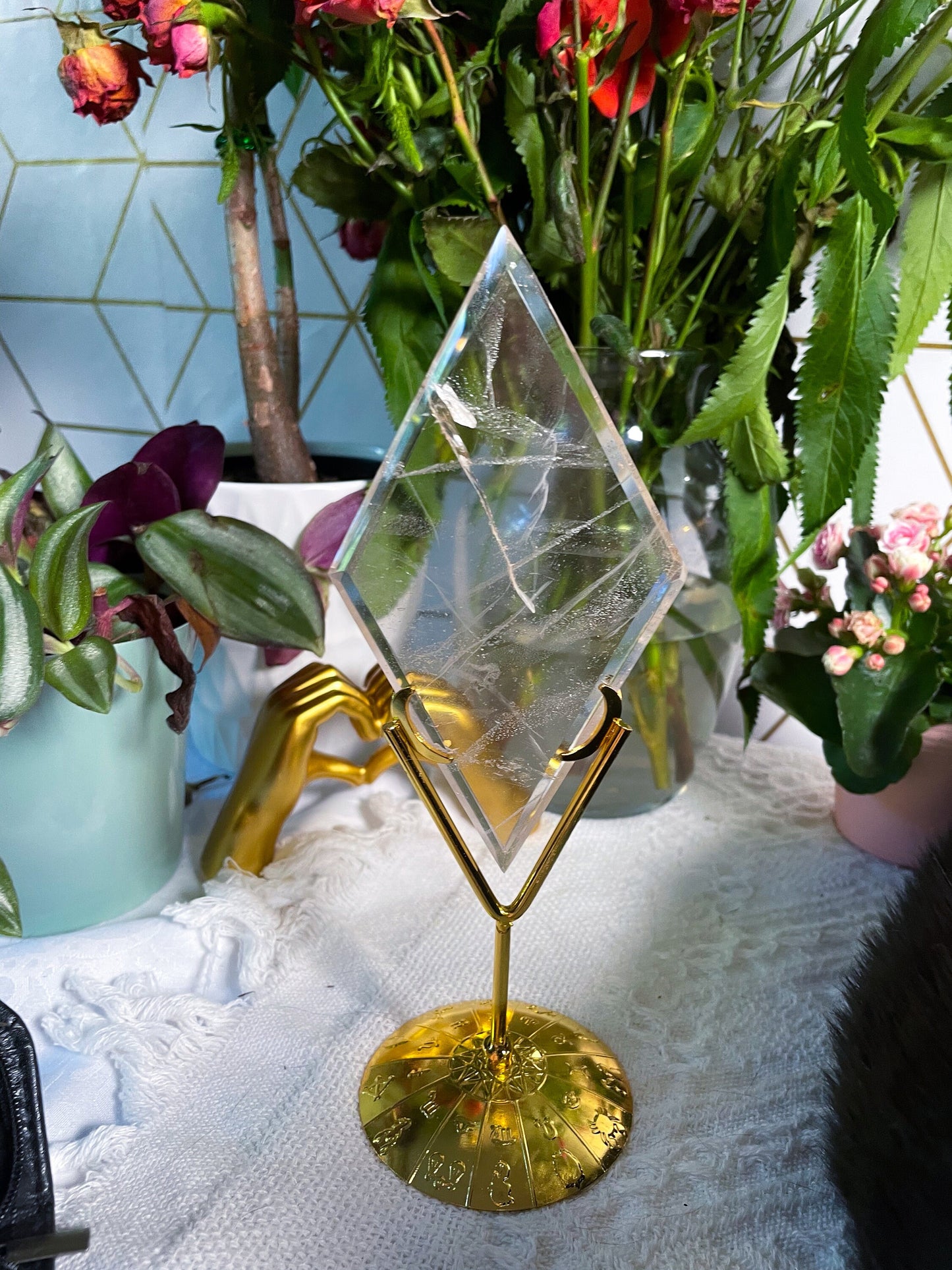 Clear Quartz Diamond with Stand - Crystals with Stands Diamond Shaped Crystals - Clear Quartz - BEAUTIFUL T5-2