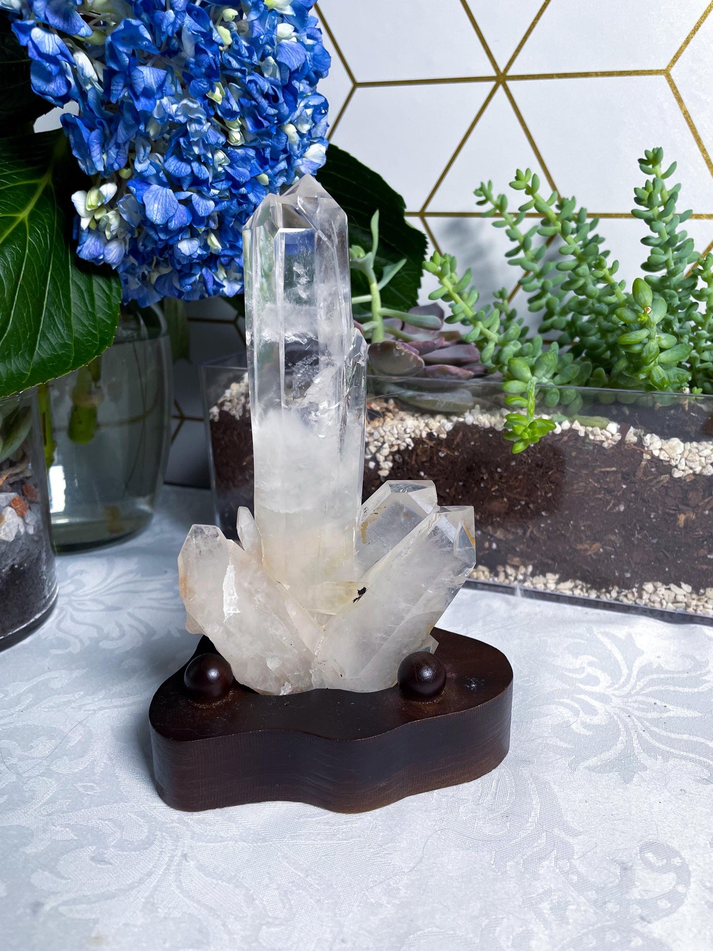 MASTER Crystal Clear Quartz with Stand - Crystal Amplifier - Harmonizes Enviornment - Ancient Wisdom - E7