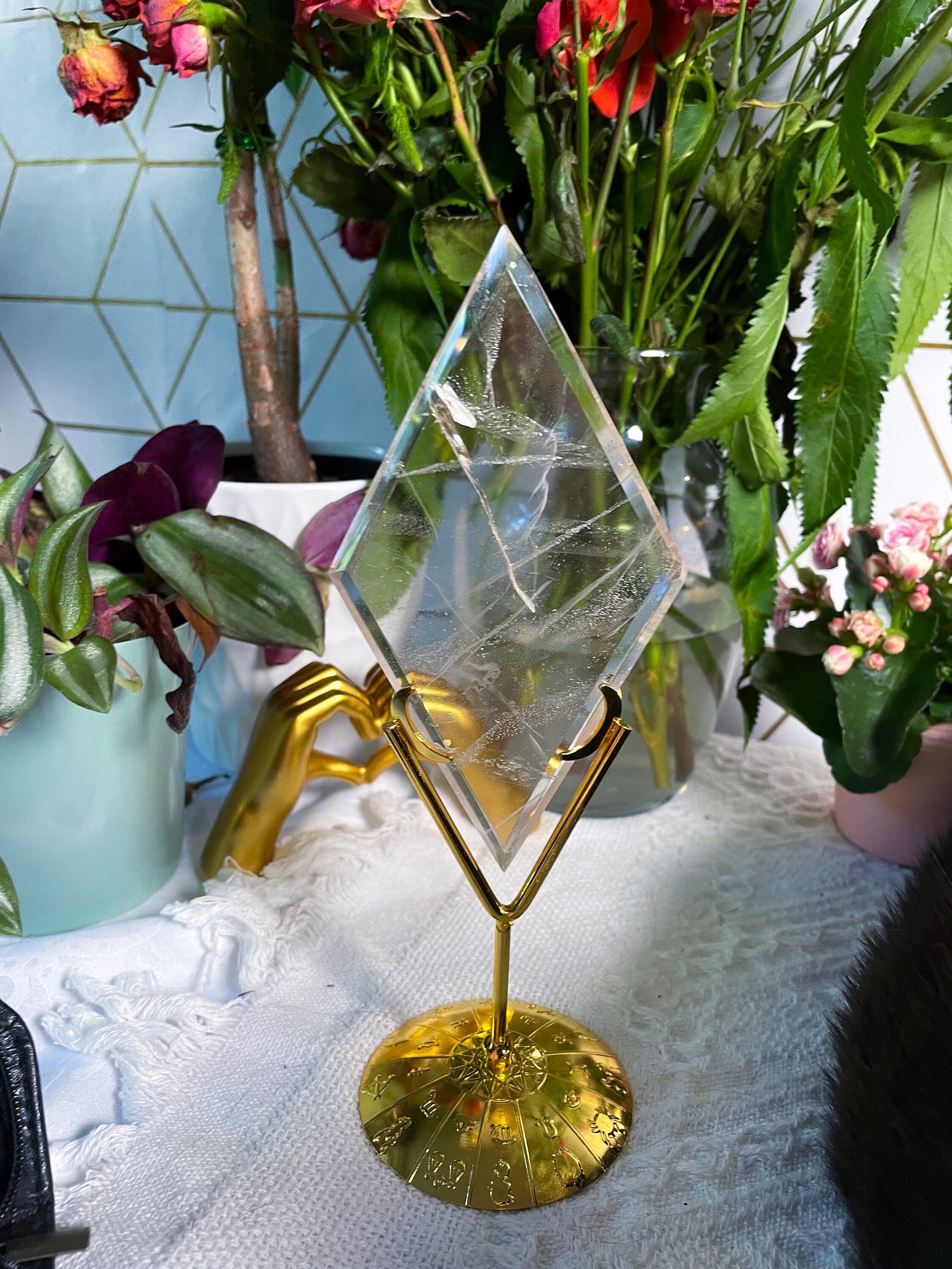 Clear Quartz Diamond with Stand - Crystals with Stands Diamond Shaped Crystals - Clear Quartz - BEAUTIFUL T5-2