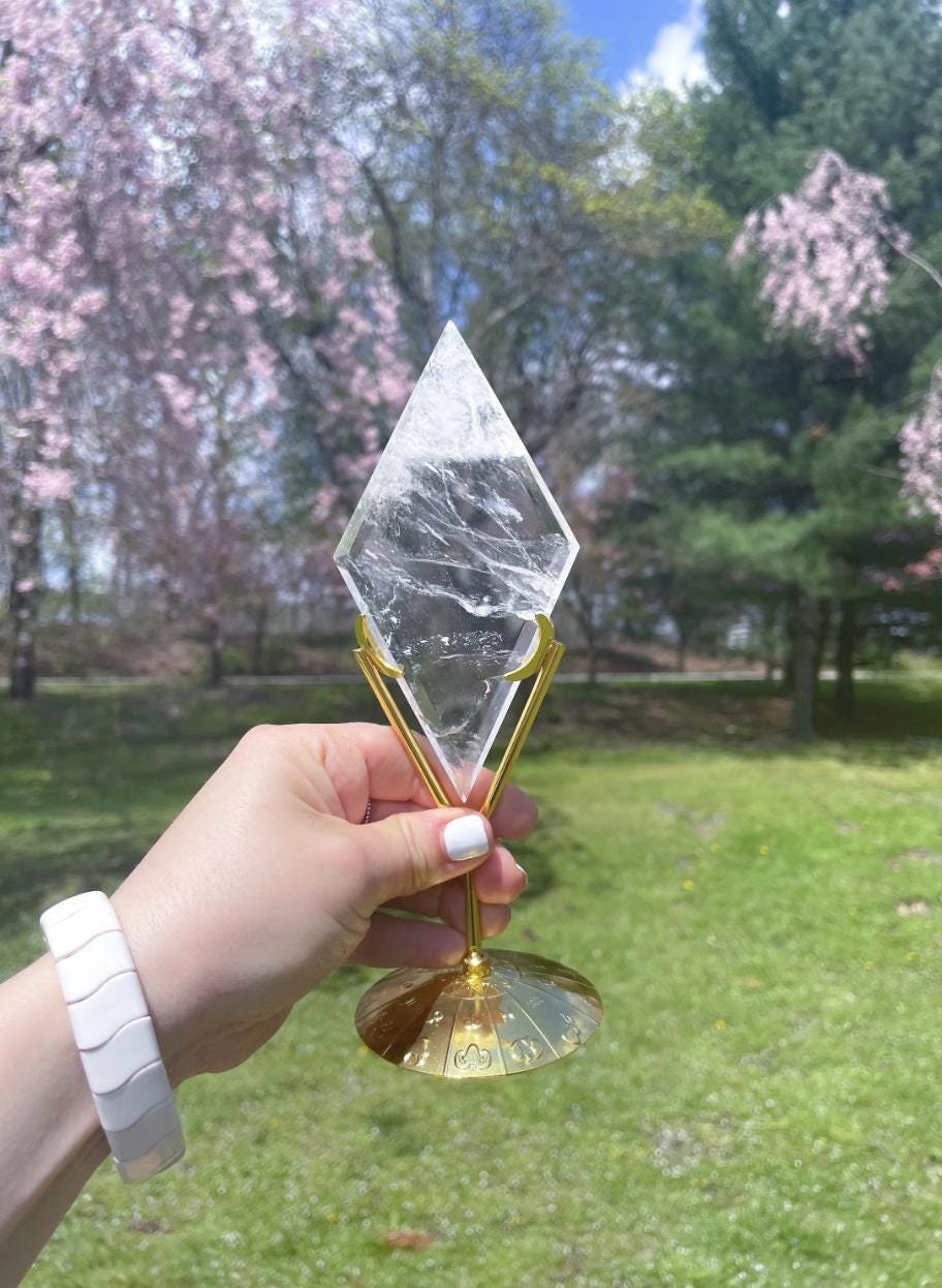 Clear Quartz Diamond with Stand - Crystals with Stands Diamond Shaped Crystals - Clear Quartz - BEAUTIFUL T5-2